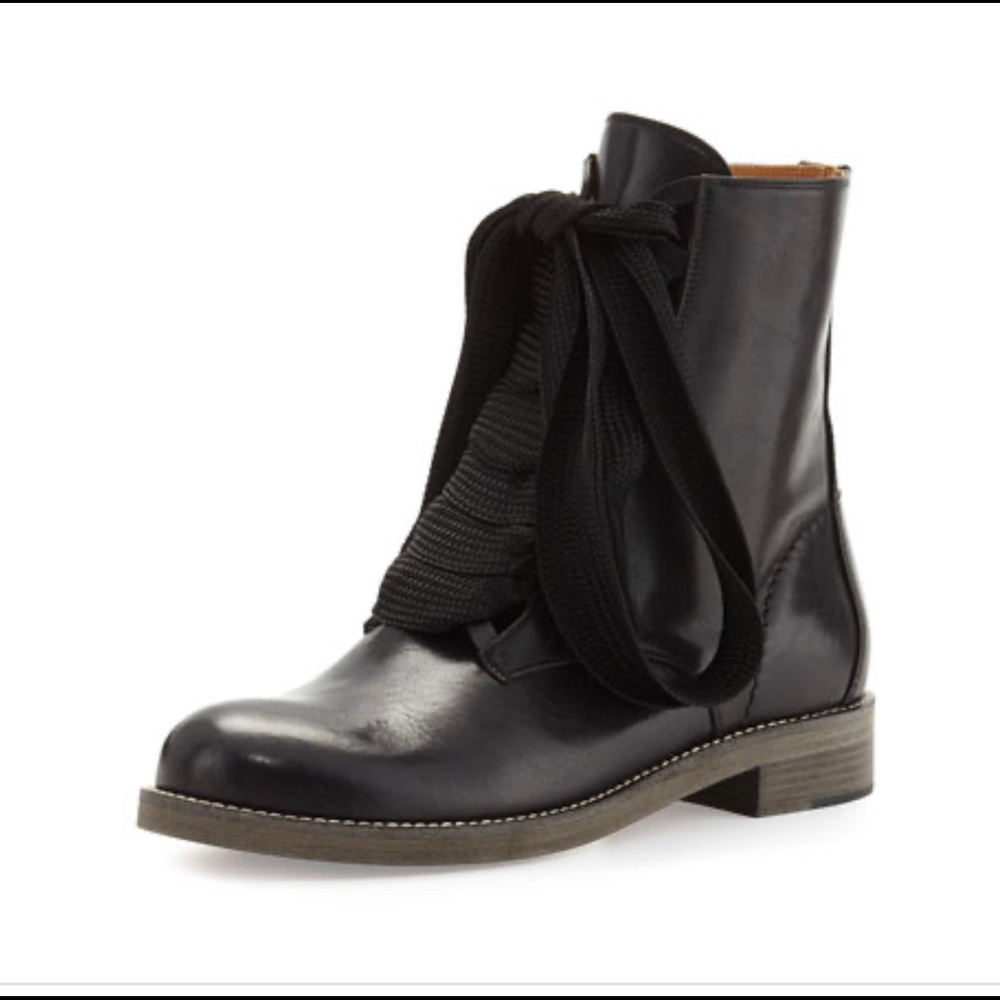 Women’s Chloe black leather boot size 6 new